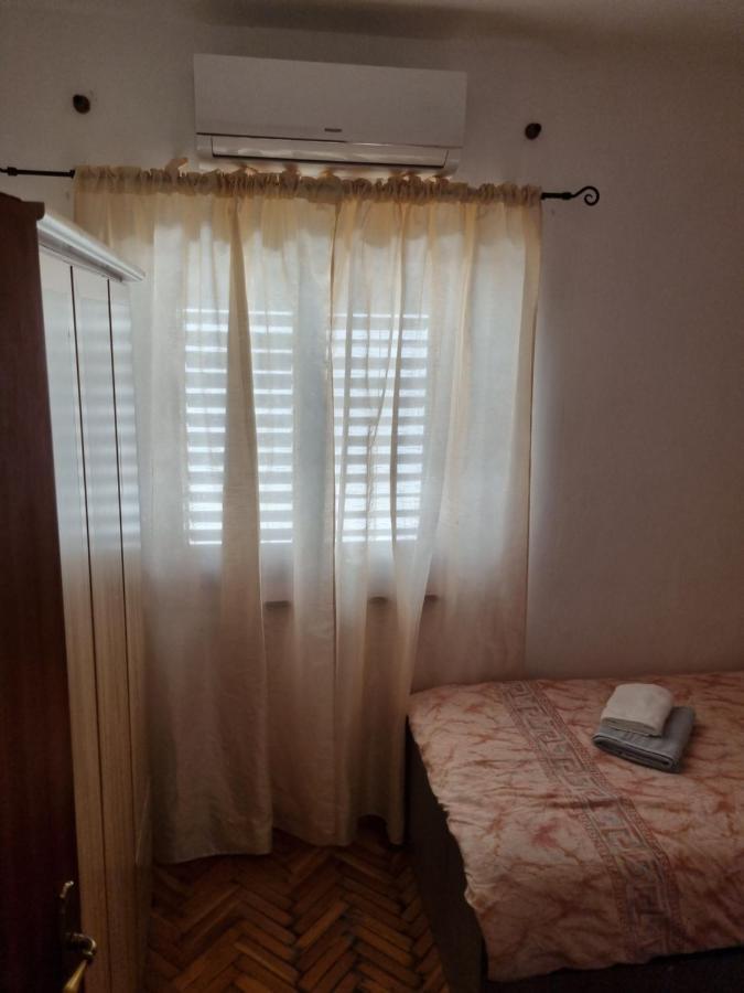 Josip Apartment *